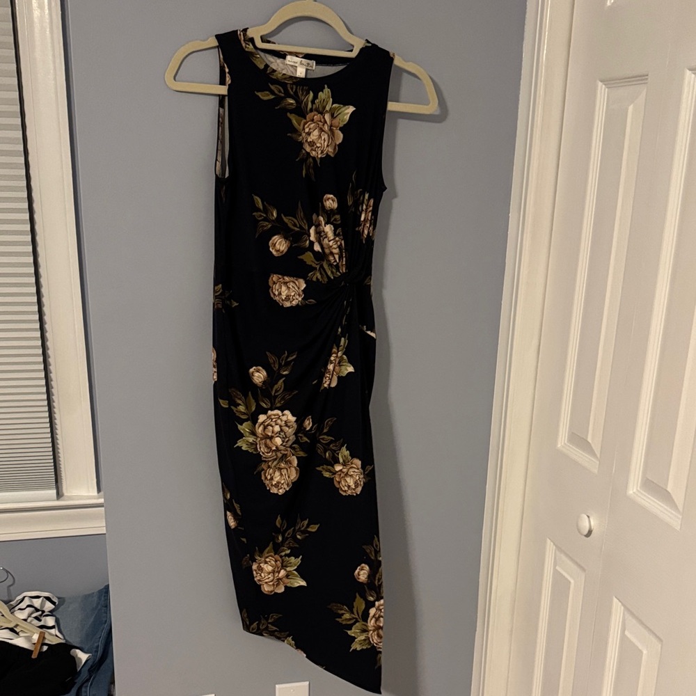 Nine Britton Black and Tan Floral Midi Dress